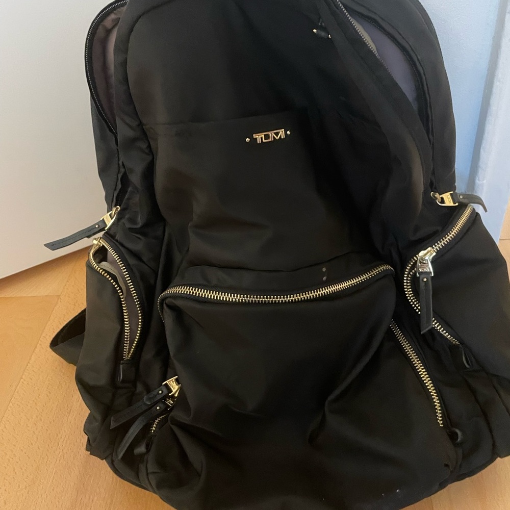 Tumi voyager Calais backpack - great condition.
